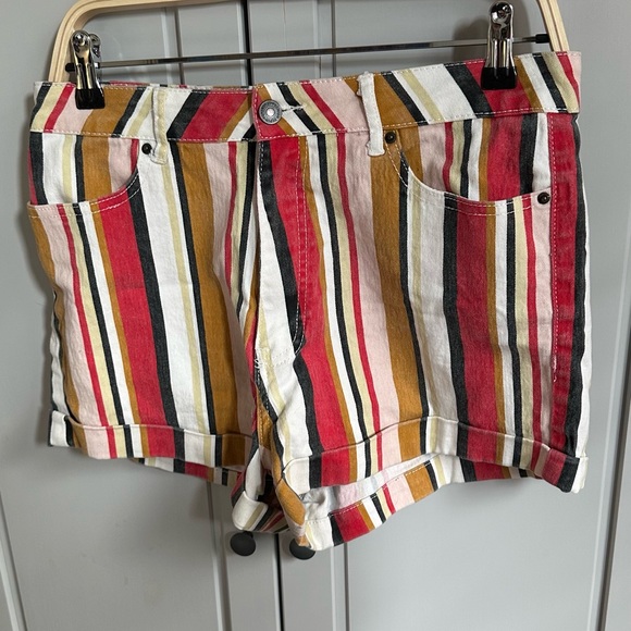 Striped Shorts - Picture 2 of 5